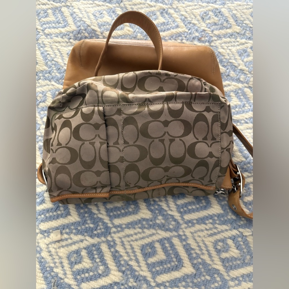 Coach Classic Style Vintage Leather Purse Clean - Picture 4 of 7